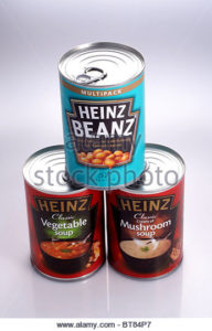 cans-of-heinz-baked-beans-in-tomato-sauce-heinz-classic-vegetable-bt84p7